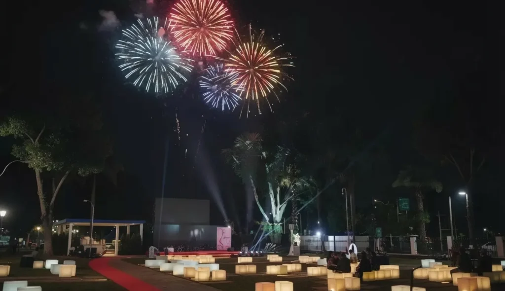 perayaan akhir tahun led furniture rentalink