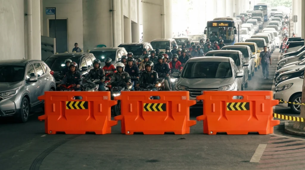Keamanan Arus Mudik Sewa Road Barrier