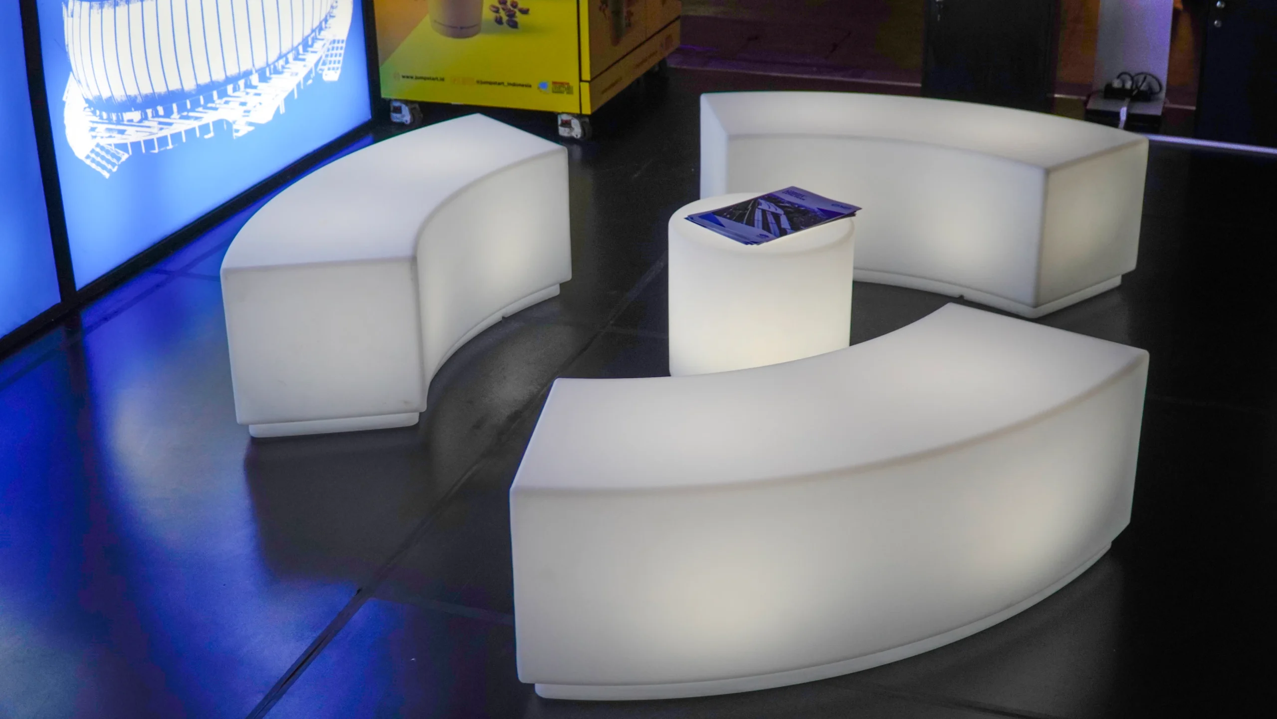 portofolio led furniture rentalink