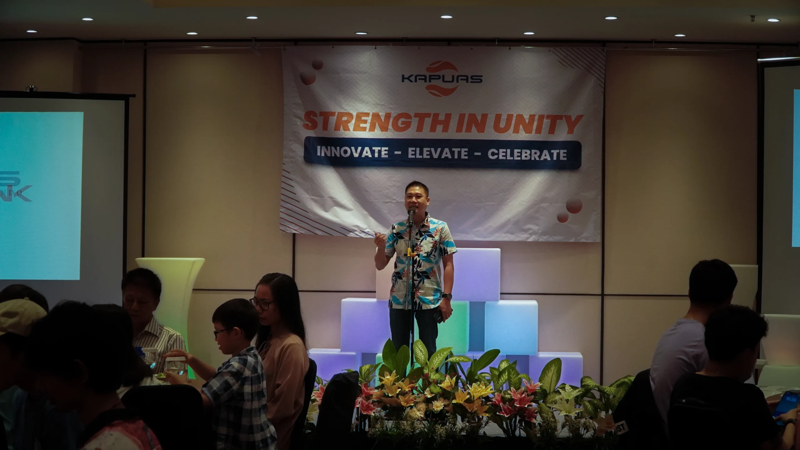 portofolio led furniture rentalink