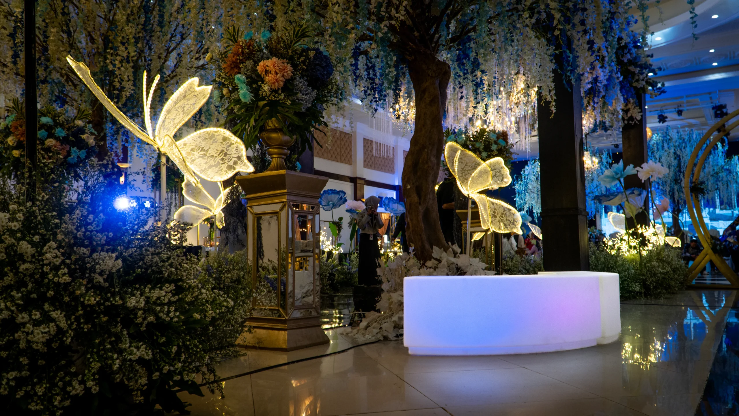 portofolio led furniture rentalink