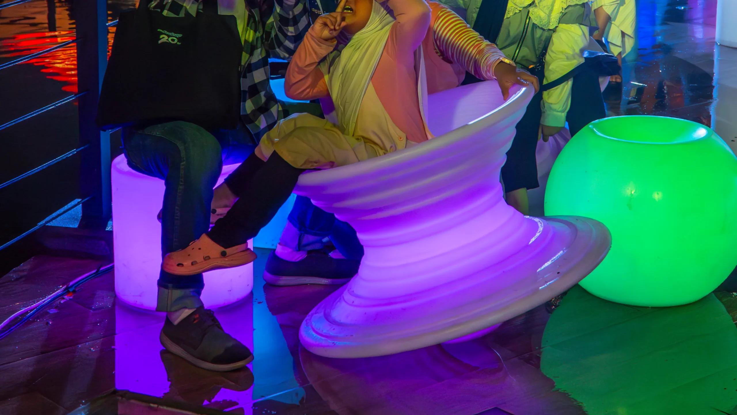 portofolio led furniture rentalink