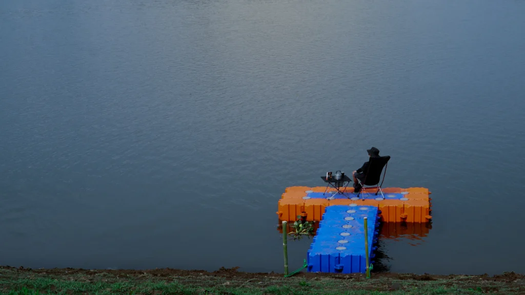 sewa kubus apung untuk wisata air dermaga apung